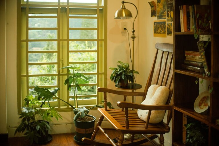How to Create a Cozy Reading Nook for Relaxation and Mindfulness